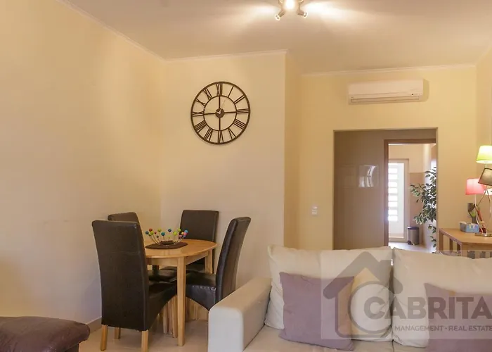 Royalmar T2 By Yha Daire